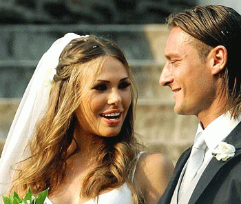 Calcio, Totti di nuovo papà