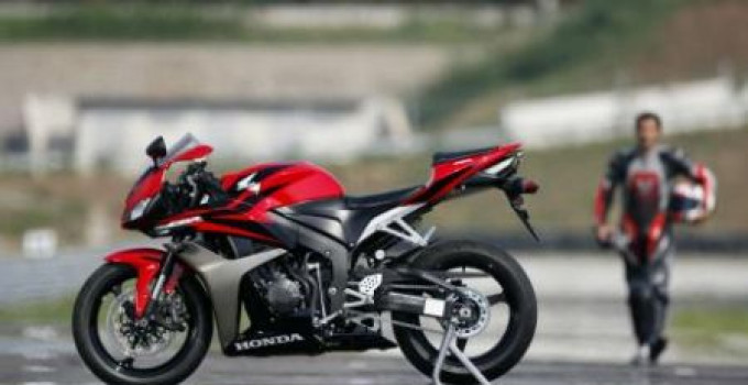 HONDA CBR 600 RR