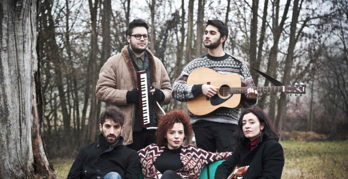 LO STRANIERO: esce a Maggio per La Tempesta l'album di debutto