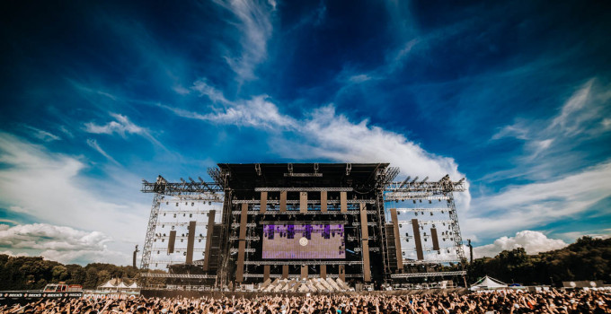 in 17mila alla Visarno Arena per le star dell'elettronica, il decibel open air fra gli eventi musicali più partecipati d'Italia