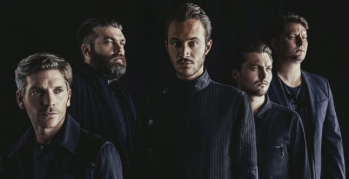 Nightguide intervista Elliott Williams, chitarra, tastiere e synth degli Editors, a fine mese al Paladozza di Bologna