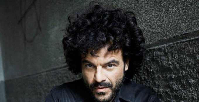 FRANCESCO RENGA: è online il video di "PRIMA O POI", nuovo singolo attualmente in radio estratto da "L'Altra Metà"