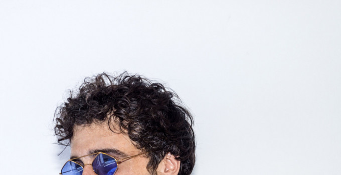 LELIO MORRA GLI AEROPLANI Il nuovo singolo che annuncia l'uscita di ESAGERATO, l'album di debutto, in uscita il 25 ottobre