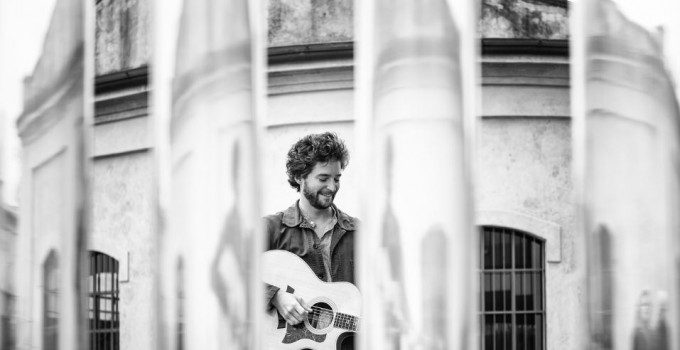 OCTAVE LISSNER Un inedito ed una cover di De André per il debutto in Italia del cantautore francese con Bluebelldisc Music