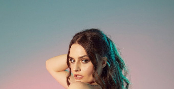 Disponibile il pre - save di "LONTANO DA TE", il nuovo attesissimo singolo della creator MARYNA