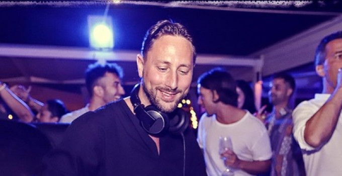Mitch B., un uragano in console: dj set tra Donna Rosa 38 e BBK (Marina di Ravenna)... e finalmente "Love Is My Music"