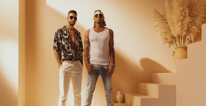 GEMELLI DIVERSI: IL NUOVO SINGOLO 'VERO' E GLI IMPEGNI ESTIVI DELLO STORICO GRUPPO POP-RAP ITALIANO