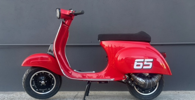 Vespa Special Capirex by Epoca Motors - 8 delle 10 Vespe vendute in 20 minuti, le ultime due all'asta