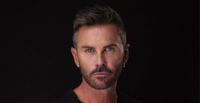 12/7 Tommy Vee @ Villapapeete Milano Marittima per l'evento OFFWorld III Tommy Vee torna sul palco di Villapappete Milano Mari
