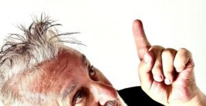 Steve Tosi (dj riminese) «Niente tormentoni per l’estate ’25? Ecco la funky house di Acetone!»