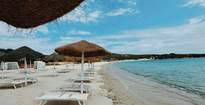 Fino Beach Golfo Aranci, la magia dell'estate non si ferma