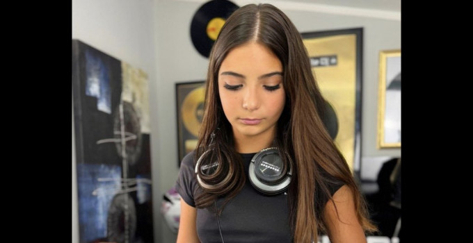 Michelle Dj, giovanissima, cresce con Acetone… e fa ballare pure ad Amsterdam