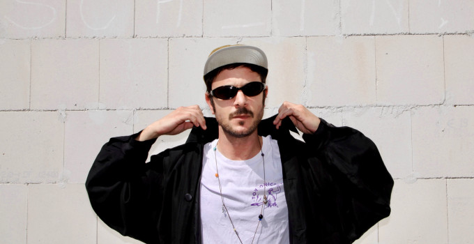 SAM RUFFILLO: L'INTERVISTA ALL'ARTISTA BOLOGNESE SULLE PIATTAFORME CON 'TIPO COSÌ", L'ALBUM DI DEBUTTO PER LA TOY TONICS