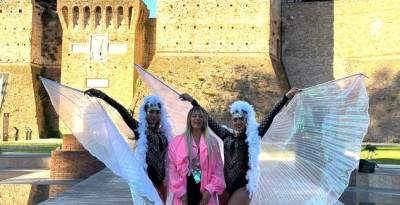 Giulia Regain, si balla col nuovo singolo "Firefly"