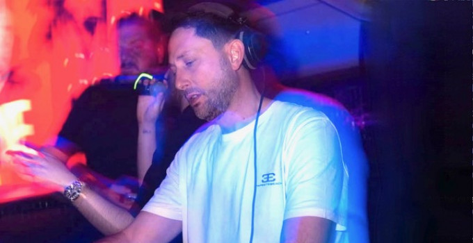 Alessandro Br1: "Stay With Me" con  Al-Garb, "Mami"