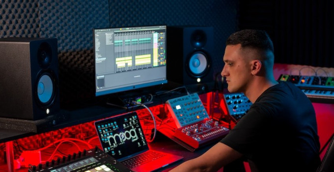 UMM Red, si balla con Robert Moriello - The Pressure