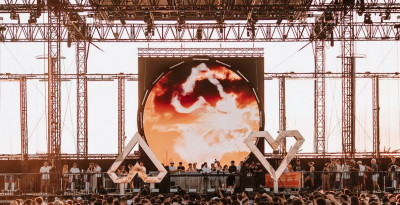 Aperyshow, musica e solidarietà: il debutto a Milano